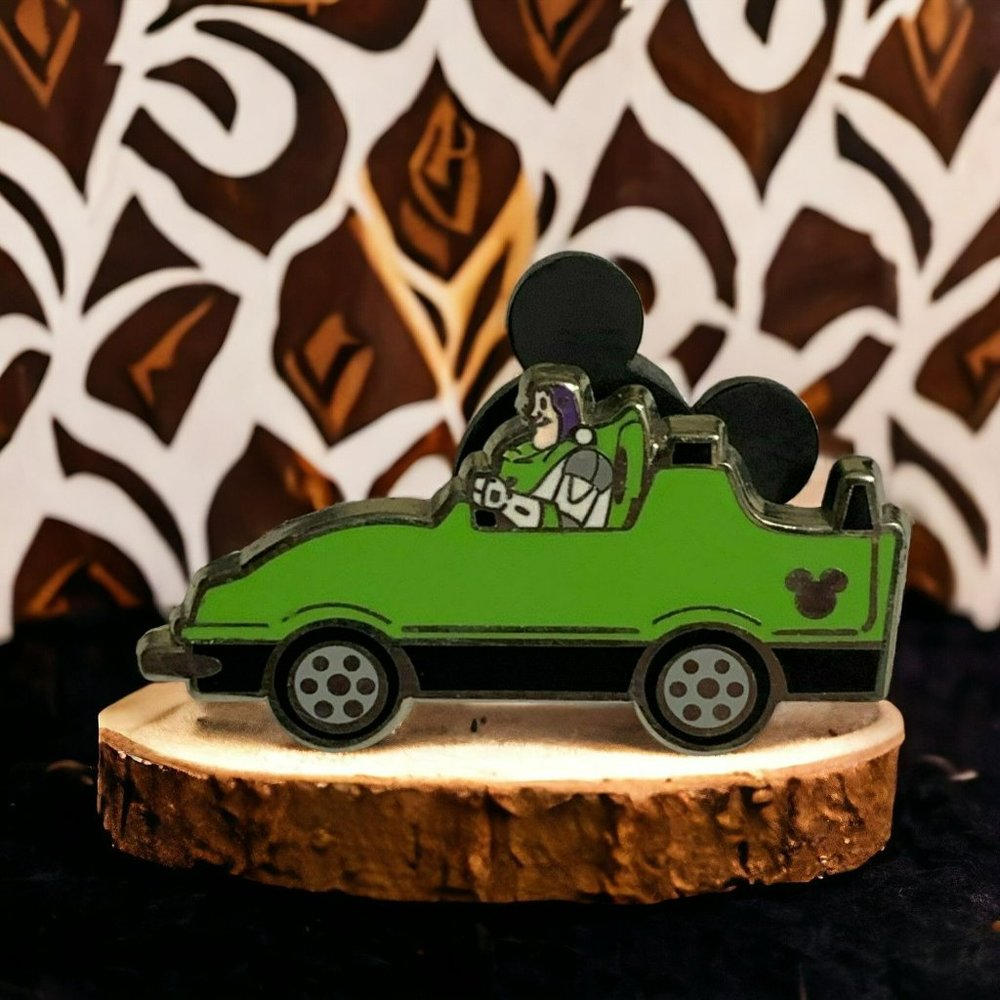 Disney Hidden Mickey Completer Pin - Buzz Lightyear Driving - 2008